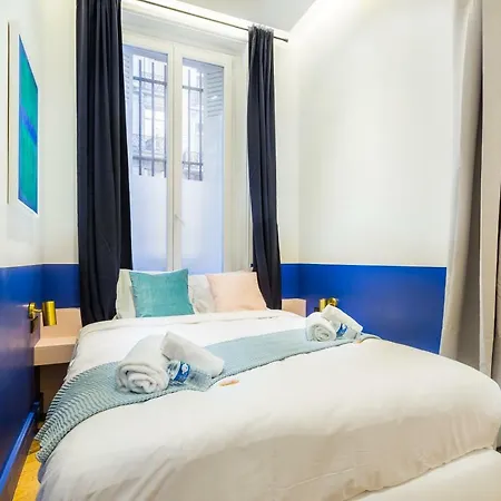 Moderne - 1br-4p - Champs-elysees Paris